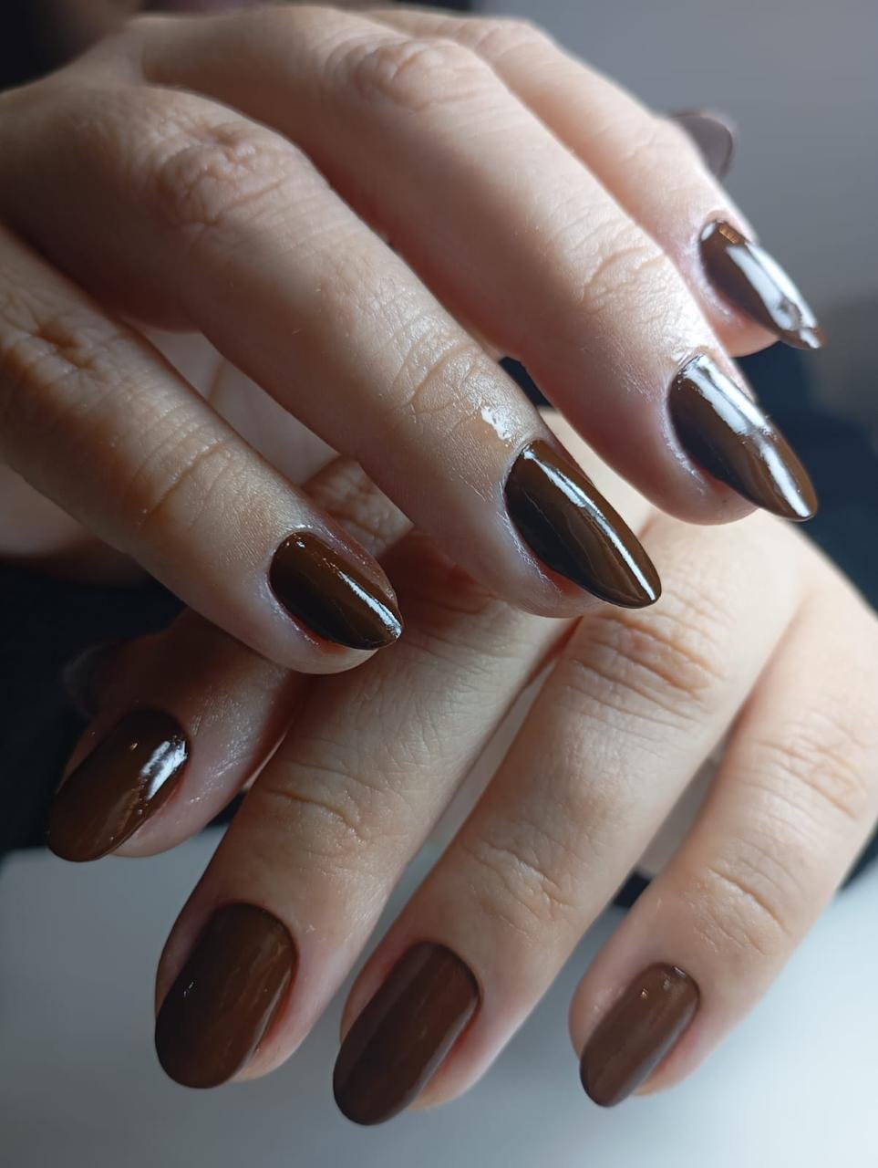 Manicure - esmaltação nas unhas da mão